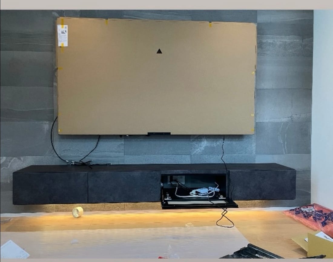 Wall-mounted TV after installation